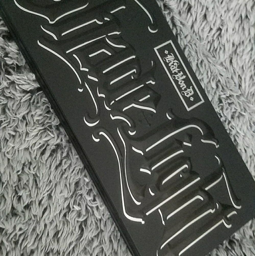 Kat Von D palette